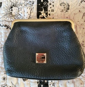 Dooney & Bourke Black Pebble Grain Leather Framed Kisslock Wallet Clutch Pouch - Picture 1 of 6