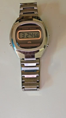 VINTAGE ORIENT DIGITAL WATCH LCD - image 1 of 4