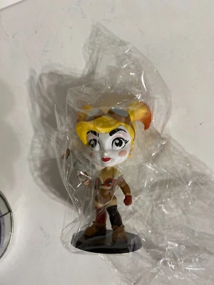 NEW/SEALED DC Comics Lil Bombshells Series 2 Harley Quinn 3 inch vinyl figure. - Image 1 of 4