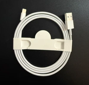 Original Apple Lightning to USB Cable - 2m (2 meters) - MD819AM/A - Photo 1 sur 1