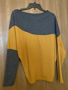 STYLEBOOM FASHION Gray Yellow Bat Wing Style Long Sleeve Blouse size XS/S - Picture 1 of 7
