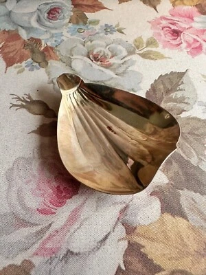 Posacenere porta sigaretta in argento 800 vintage a forma di petalo - Immagine 1 di 4