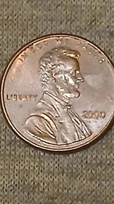 2000 Penny No Mint Mark Close Am Error Coin whit double dies and Errors  - Image 1 of 4