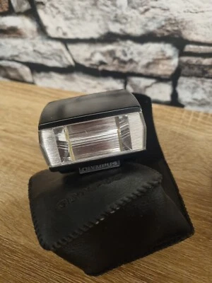 OLYMPUS ELECTRONIC FLASH T20 WITH LEATHER CASE  untested  - image 1 of 3