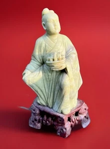 Asiatische Speckstein Gelehrte Schnitzerei Figur auf Specksteinständer Vintage selten - Bild 1 von 10