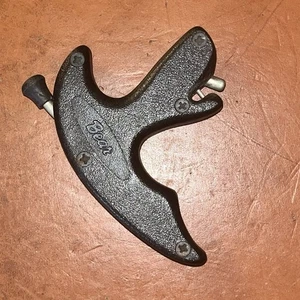 Lanzamiento pulgar tiro con arco oso vintage excelente estado negro - Imagen 1 de 6