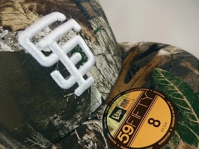San Francisco Giants 1993 Logo Realtree Camo New Era 59FIFTY 5950 Fitted Cap 8 - Image 1 of 4