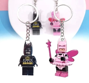 Batman 2 Paare Schlüsselanhänger rosa Batgirl Fee 3D DC Taschenanhänger Auto Kette Schlüssel Geschenk - Bild 1 von 19