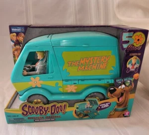 SCOOBY-DOO THE MYSTERY MACHINE 50 JAHRE FAHRZEUG SPIELSET, NEU - Bild 1 von 7