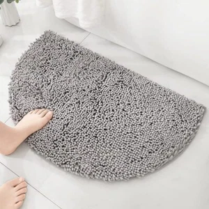 Tappeto da bagno in microfibra semicerchio grigio chiaro in ciniglia - 40-60 cm, asciugatura rapida - Foto 1 di 6