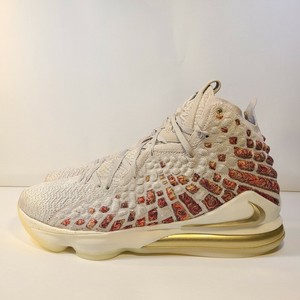 Tenis para Básquetbol Nike LeBron 17 Low White Camo de Hombre | Innovasport