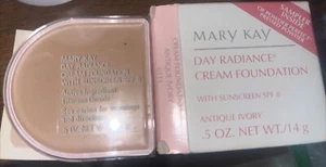 Mary Kay ANTIQUE IVORY DAY RADIANCE Cream Foundation .5 oz SPF 8 BNIB - Picture 1 of 1