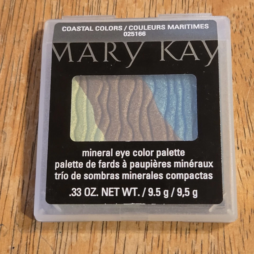 Mary Kay New Mineral Eye Color Palette Coastal Colors 025166 - Image 1 of 1