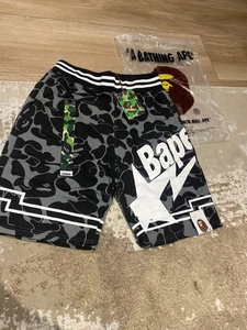 Bape A Bathing Ape schwarz grau Tarnshorts Herren - Large - neu - Bild 1 von 7