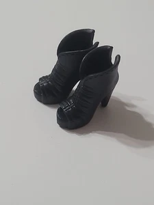 Barbie Puppe Stiefeletten schwarz Schuhe Mode Accessoires  - Bild 1 von 9