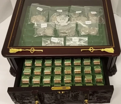 America the Beautiful Quarters Display Case 495 Coins 2 Keys by Danbury Mint - Image 1 of 4