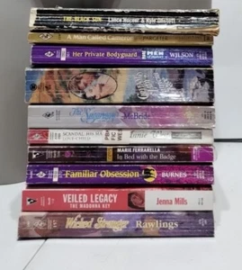 Vintage Paperback Romance Novel Lot Of 10 Mixed Books - Foto 1 di 22
