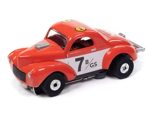 Auto World Thunderjet SC408-1B 1941 Willys Coupe Gasser rot mit Renngrafik HO - Bild 1 von 4