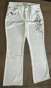 Vtg Bohemian Embroidered White Stretch Flare Jeans Women's 16 Inseam 32" - Picture 1 of 16