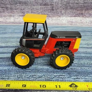 Vintage 1/32 Versatile 256 die-cast/plastic articulating 4wd tractor red/yellow  - Picture 1 of 10