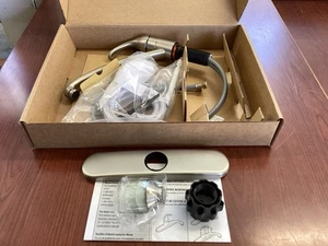 NUEVO Grifo de cocina Moen 87604SRS Adler de arco bajo inoxidable con spray lateral B28 - Imagen 1 de 4