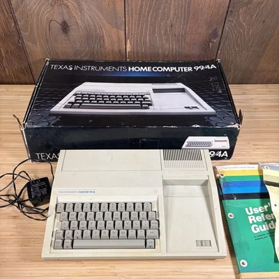 Computadora doméstica Texas Instruments TI-99/4A caja original y manuales sin probar Foto 1 de 4