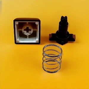 Commodore 64 Breadbin Keycap, Spring And Plunger Set. Combined Postage Available - Picture 1 of 2