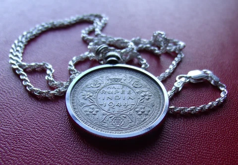 1944 INDIA SILVER 1/2  Rupee Pendant on a 24" 925 Italian Silver Rope Chain Cover