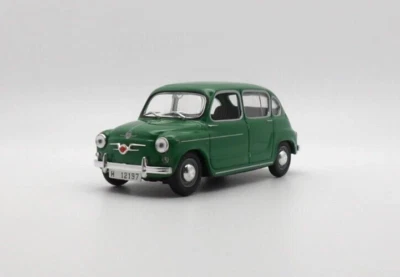 SOLIDO SEAT 800 1964 GREEN MINT CONDITION 1:43 - Image 1 of 4