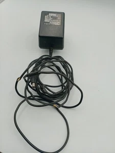 GENUINO Sega Fuente de Alimentación Adaptador Cable Enchufe Modelo 3084 Defectuoso No Funciona - Imagen 1 de 7