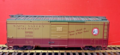 LGB 41915 NAPA VALLEY WINE TRAIN BOX CAR - Image 1 of 4