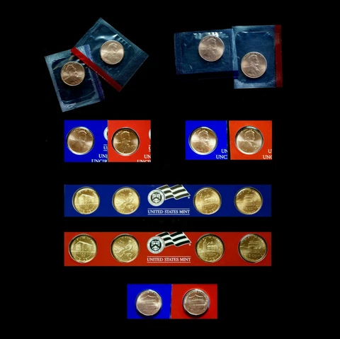 2005, 2006, 2007, 2008, 2009 & 2010  P+D  Lincoln Satin Penny Set from Mint Set Cover