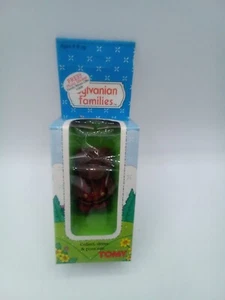 Read Tomy Sylvanian Families Collectables Wildwood Furry Bunny Epoch Vtg 1985 - Picture 1 of 4
