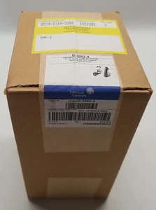 Johnson Controls D-3062-4 Pneumatic Piston Actuator 11 to 15 PSI  #2 D-251 - Picture 1 of 5