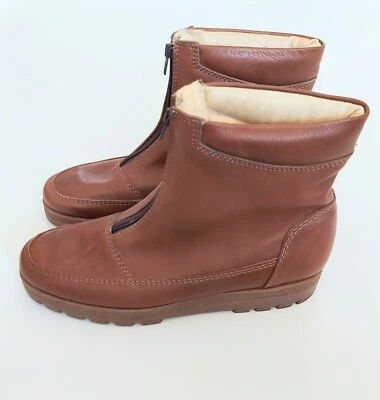 Botas marrones con cremallera forradas Sherpa impermeables talla 7,5 Hush Puppies para mujer Foto 1 de 4