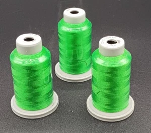 Quilting & Machine Embroidery Thread #60362 Turf Green by Glide~New in Package - Picture 1 of 3