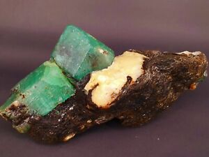 Collection Grade Emerald Specimen Well Terminated 100% Perfect 2048gm @ Pakistan