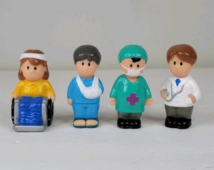 Lot of 4 Early Learning Centre Happyland Plastic Figurines Toys Doctor Patient - Picture 1 of 8