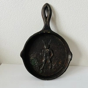 Vintage Mini Cast Iron Skillet Pan Bunny Rabbit 4” - Picture 1 of 5