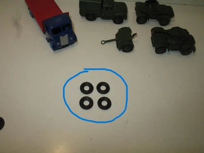 D26, Dinky X 4 Studded Tires For Truck GB, Military, Guy, Armored... 18 / 8 - Image 1 of 4