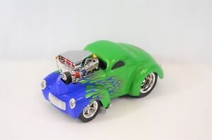 Funline Muscle Machines Willys Coupe Chrysler 1:18 Scale Green Diecast Car 2001