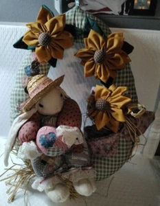 Osterkranz 13" L x 6" B x 16" H mit Hase und Blumen - Bild 1 von 2