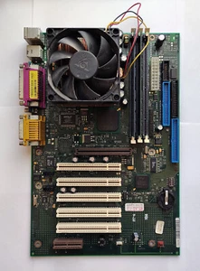 Fujitsu Siemens D1183 Mobo mit Pentium III 933MHz CPU und 512MB RAM - Test OK! - Bild 1 von 9