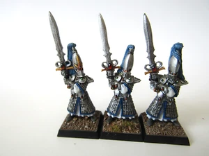 A4 WARHAMMER FB /OLD WORLD HIGH ELF REALM -SWORD MASTERS OF HOETH PAINTED METAL - Picture 1 of 3