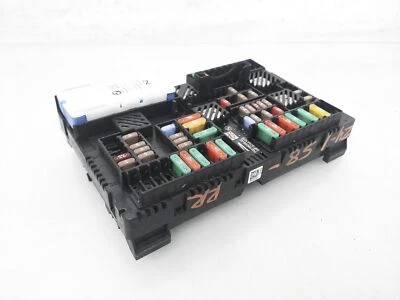 Caja de fusibles de distribución de energía BMW 330I 2019-2024 2,0 L 61-14-8-734-161 Foto 1 de 4