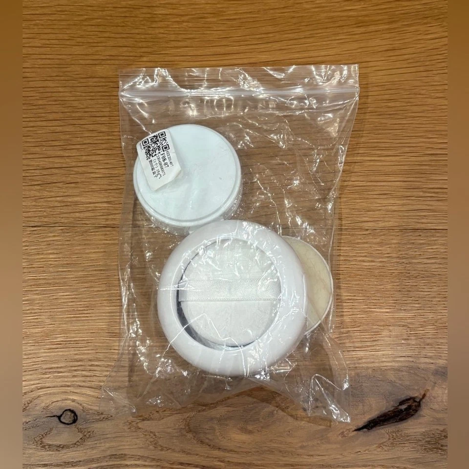 Young’s 0.5oz Empty Air Cushion Compact Mirror - Image 1 of 1