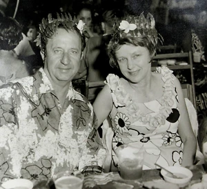 Camisa Aloha Tropical Foto Cócteles Foto Pareja Hawai Luau De Colección Años 1950-60 - Imagen 1 de 6