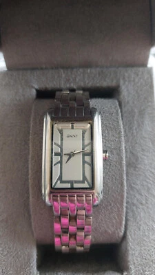 DKNY Damenuhr, Edelstahl, mit weißem Ziffernblatt, Originalverpackung - Bild 1 von 4