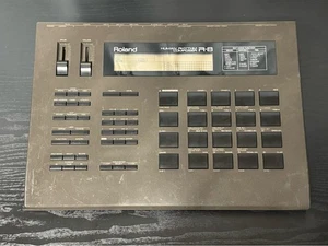 Máquina de batería Roland R-8 (R8) Human Rhythm Composer - Imagen 1 de 2