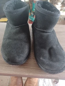 UGG Classic Mini II Women's Winter Boots - Black, US 5 - Picture 1 of 4